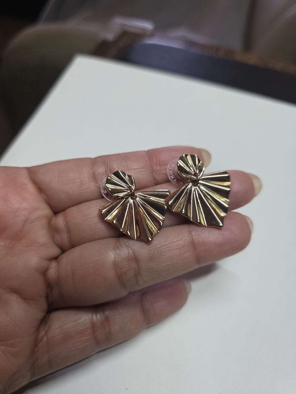 Ann Taylor Factory Gold Fan-Shaped Post Earrings
